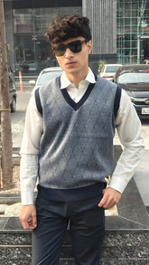 Men’s gray sleeveless imported sweater