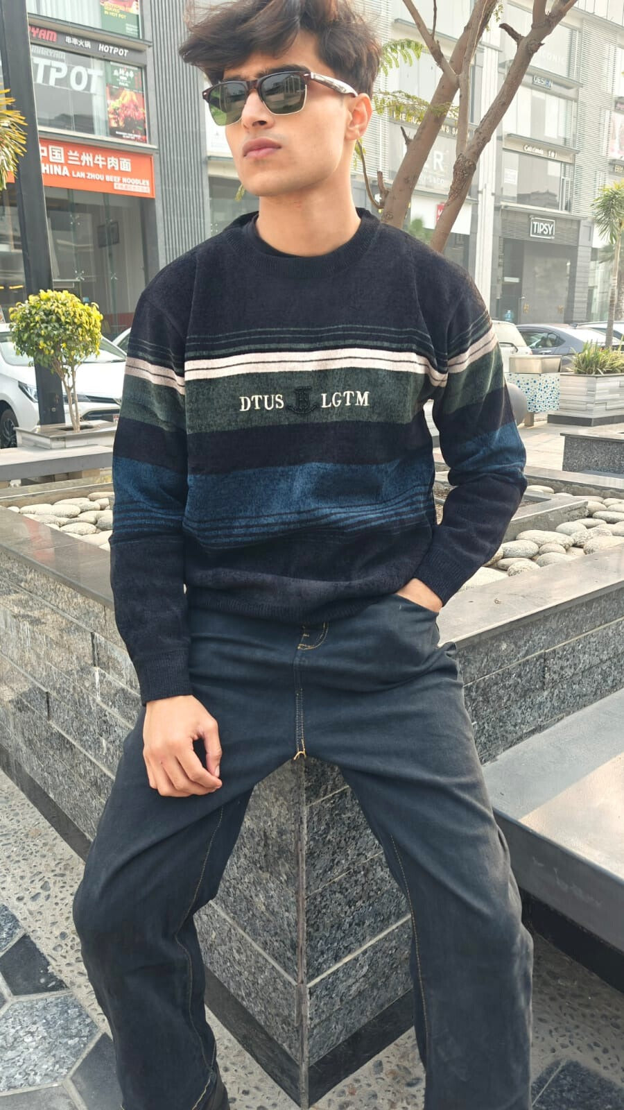 Mens imported green and black  lining sweater