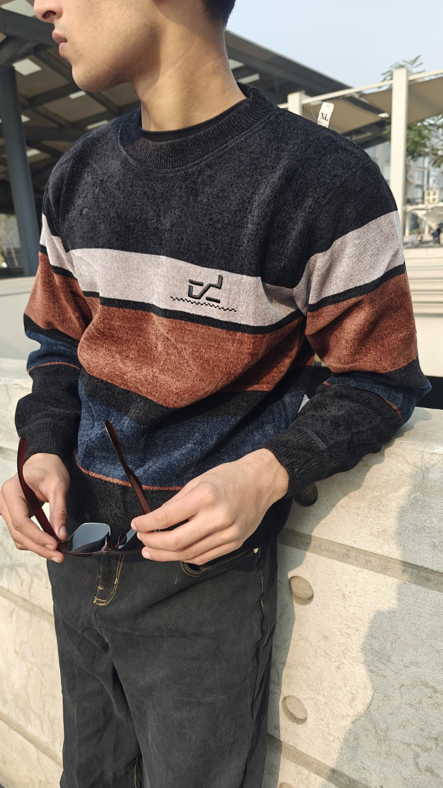 Mens imported brown and gray lining sweater