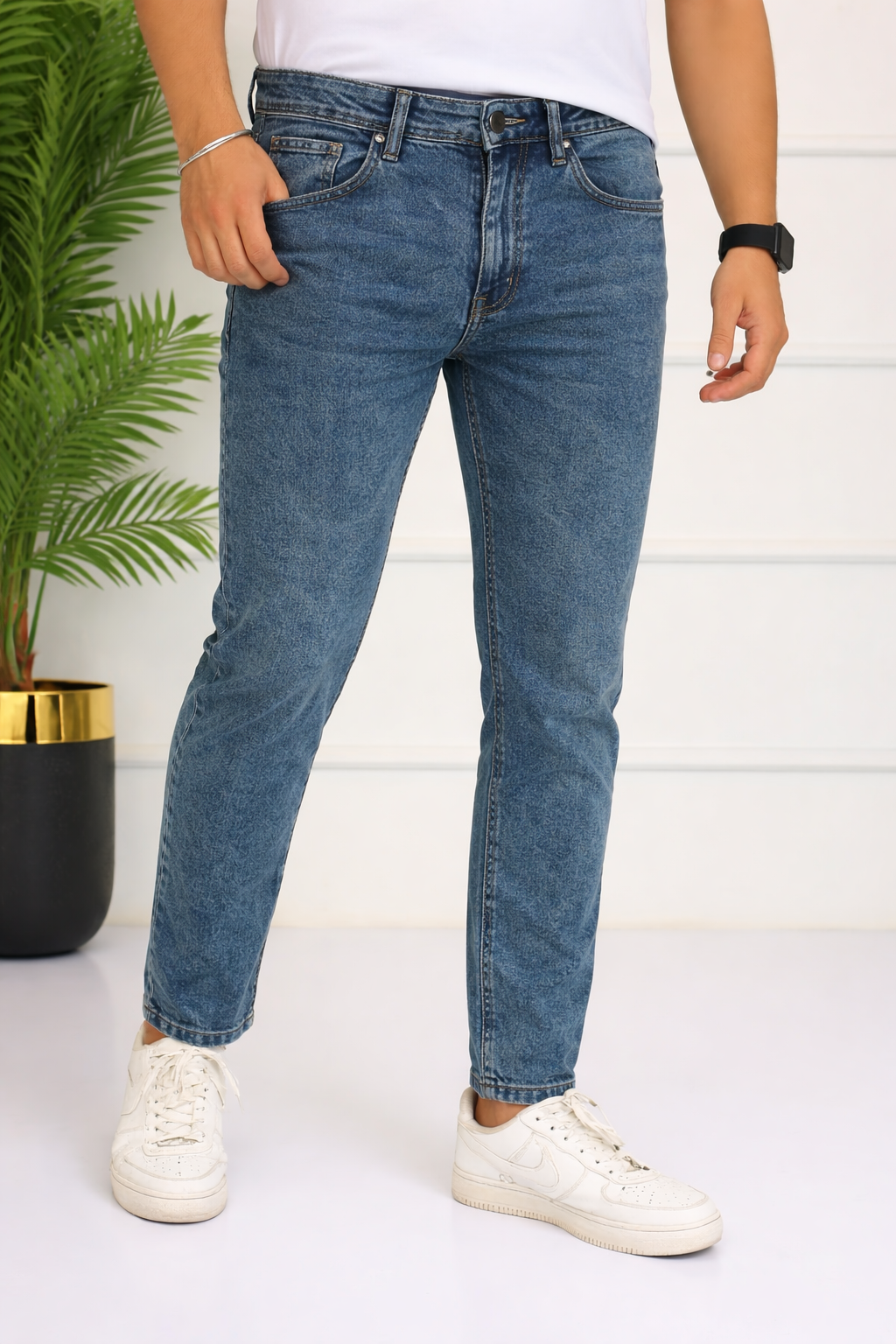Men’s Mid-Blue Tapered Fit Jeans