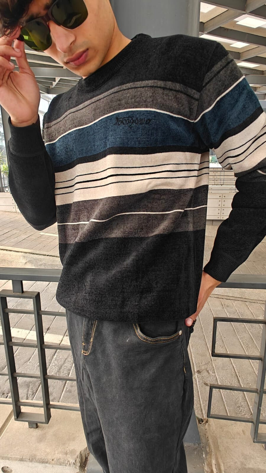 mens imported Blue gray lining sweater