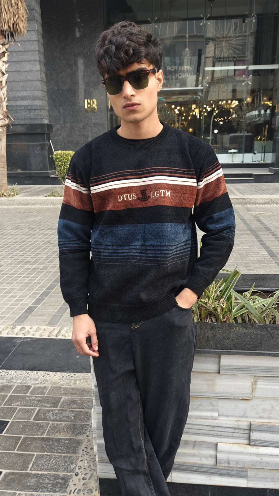 Mens imported brown and black  lining sweater